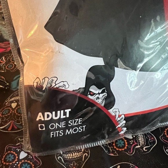 🆕 Spirit Black Velvet Hooded Cape - Picture 11 of 17